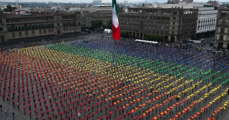 5,000 Bodies, One Giant Pride Flag