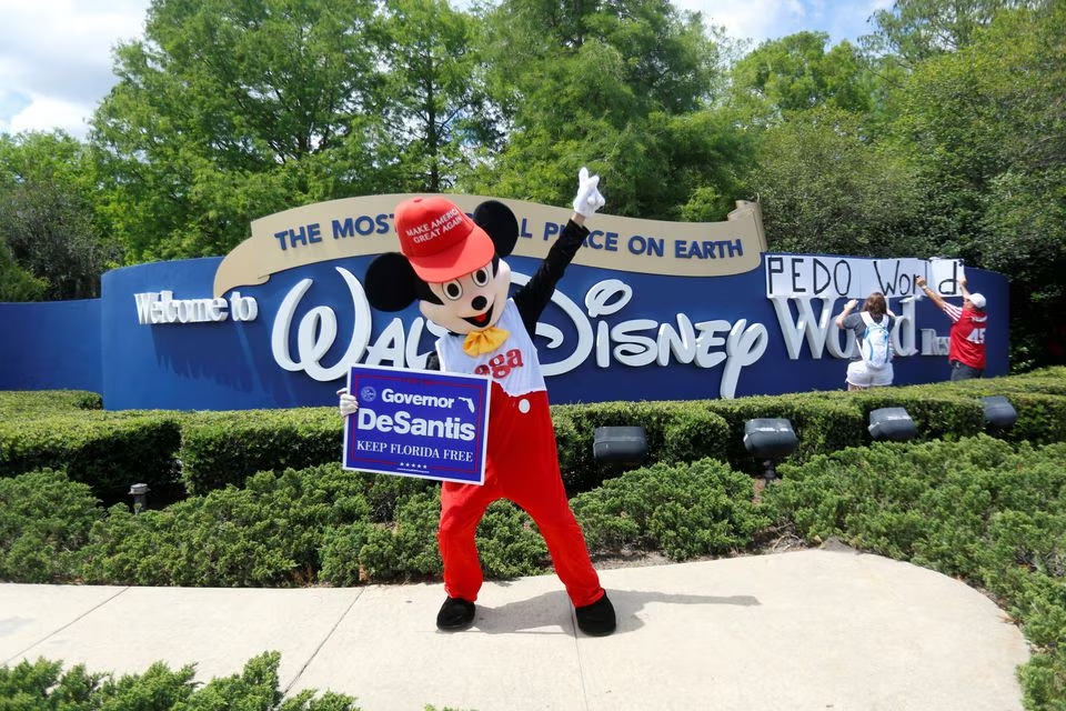 Disney intente un procès au gouverneur de Floride au sujet du projet de loi « Don't Say Gay » : cela nuira-t-il à la candidature présidentielle de DeSantis en 2024 ?