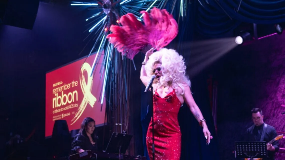 L’hommage émouvant de Broadway à la Journée mondiale de lutte contre le sida