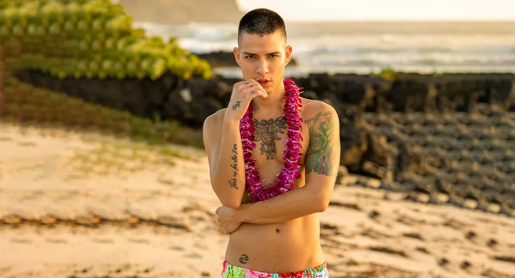 Rêves hawaïens : la radiance de Steven Polania capturée par Eric Z-Martin