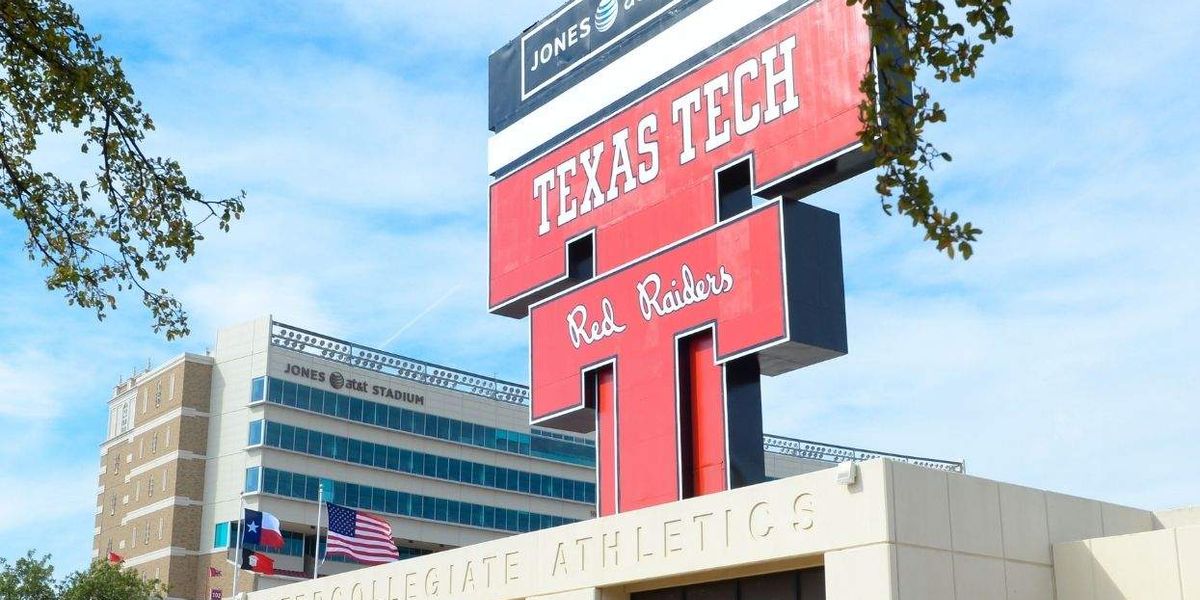 סגל Texas Tech תובע על מגבלות בכיתה על נושאי להט"ב והיסטוריה שחורה