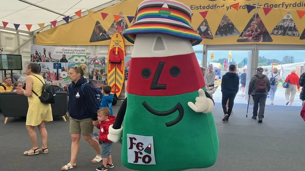 UK: Row Erupts Over LGBTQ+ Education Area at Urdd Eisteddfod in Carmarthenshire