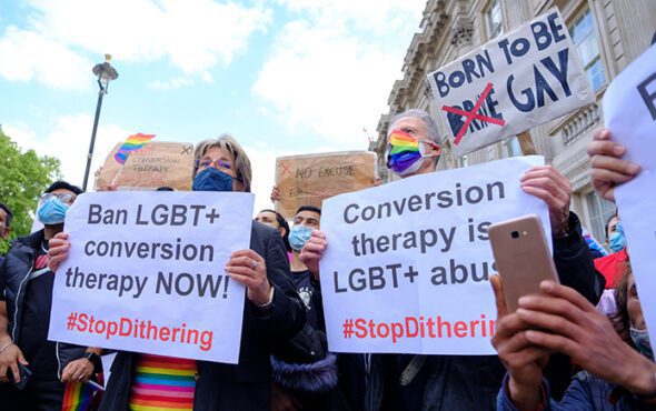 Les députés britanniques s’unissent pour rédiger une législation historique interdisant la « thérapie de conversion »