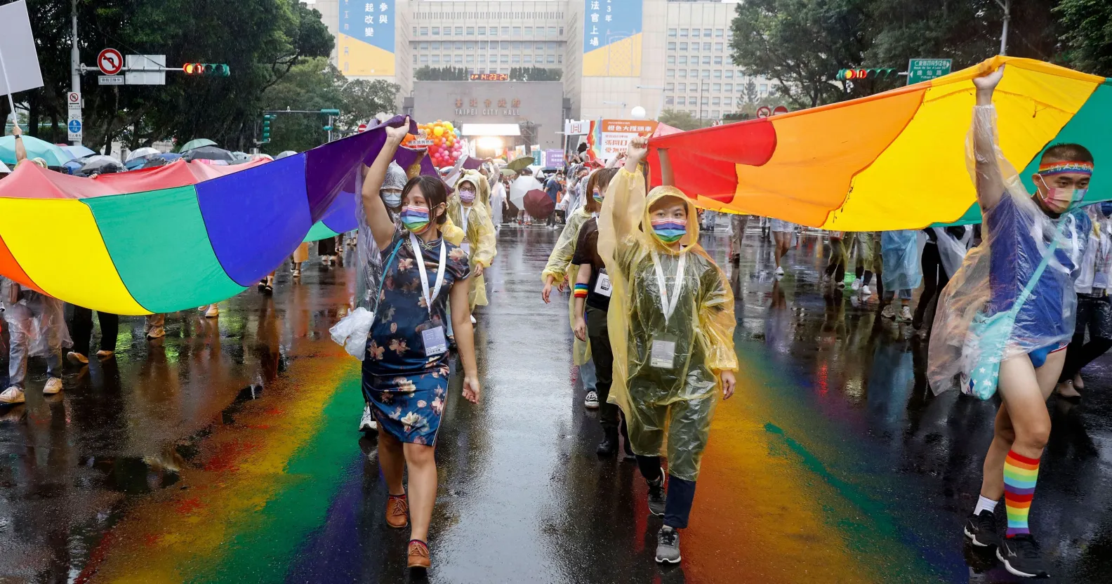 Taiwan: Same-Sex Couples Win Full Adoption Rights