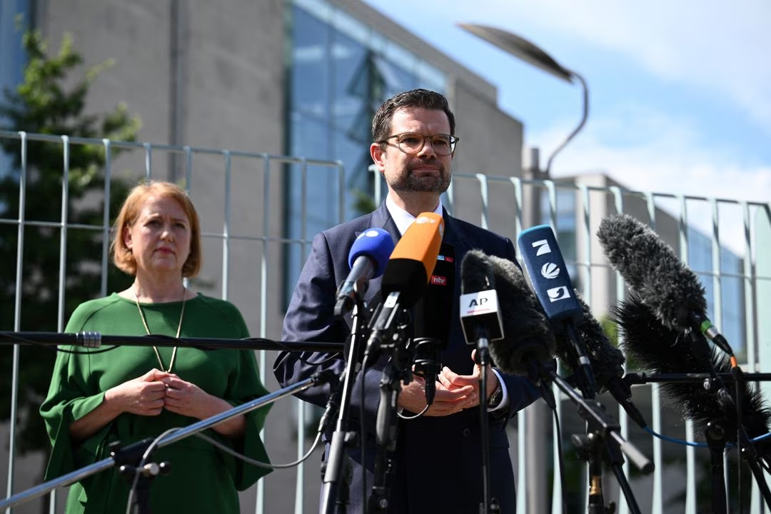 L'Allemagne approuve une refonte du processus de changement de genre, suscitant des réactions mitigées