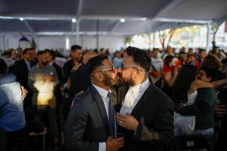 Mexico City Celebrates Mass LGBT Weddings and Gender Identity Recognition Ahead of Pride March
