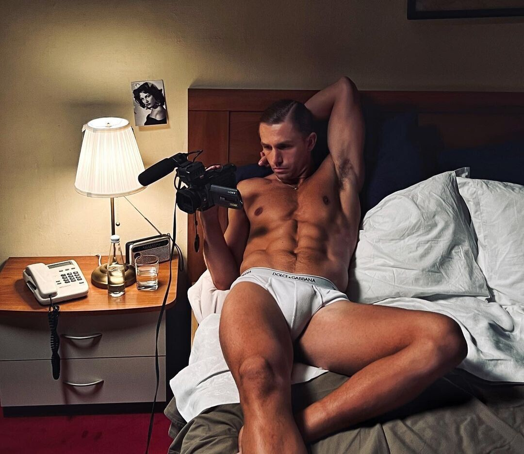 Discovering James Yates: Unveiling the Sexy British Hunk Model (NSFW)