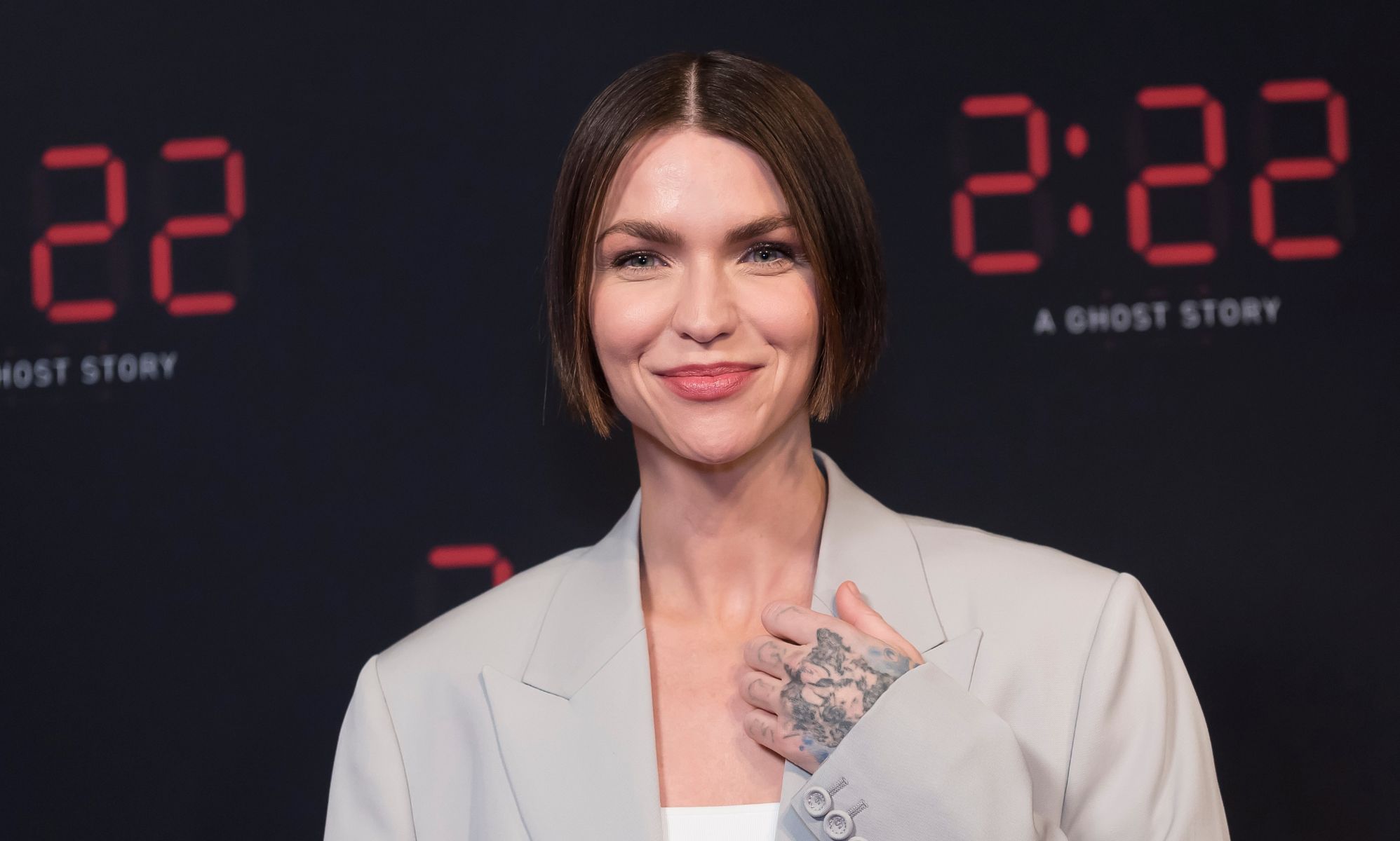 Ruby Rose's Pool Mishap: Ouch