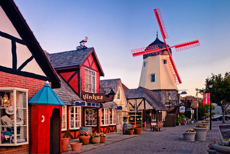 La controverse de la Pride de Solvang - Quand l’amour et la haine s’entrechoquent