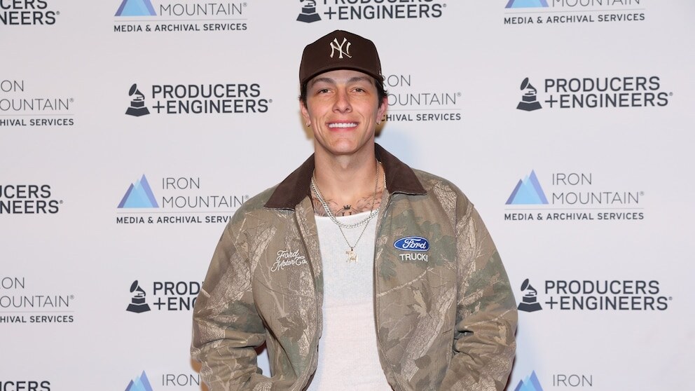 Country Star Puts Mental Health First