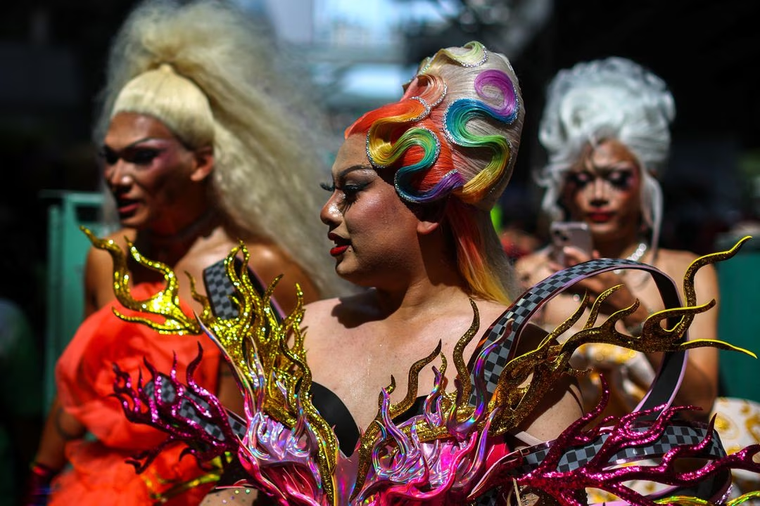 Thailand S Potential Prime Minister Joins Pride Parade Promises Progress On Lgbtq Rights The
